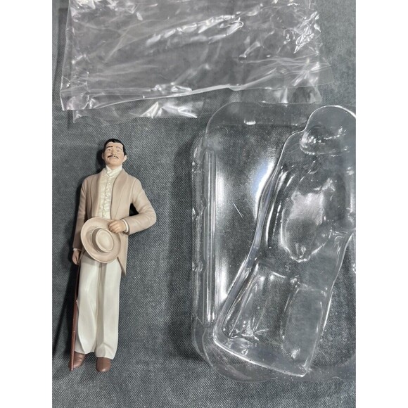 Hallmark Ornament Rhett Butler Gone with the Wind 1999 Brown Suit Hat Cane - Picture 3 of 6